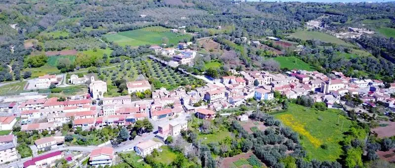 Coronavirus, apprensione a Filandari: nuovi casi positivi e un morto