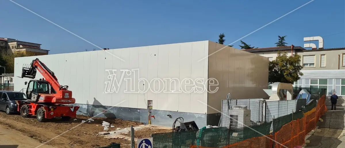 Terapia intensiva Vibo, il nuovo modulo consegnato all'Asp: già effettuato il collaudo