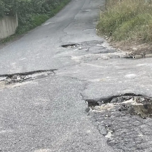A Piscopio cittadini esasperati: strade simili a veri campi di battaglia - Foto