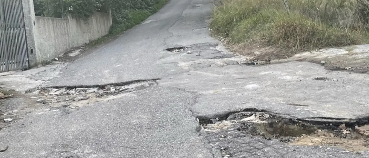 A Piscopio cittadini esasperati: strade simili a veri campi di battaglia - Foto