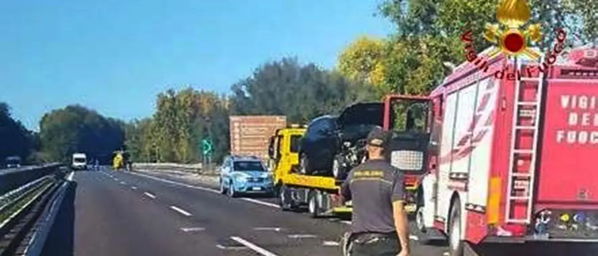 Incidente lungo l'A2 nei pressi di Sant'Onofrio, coinvolte due auto