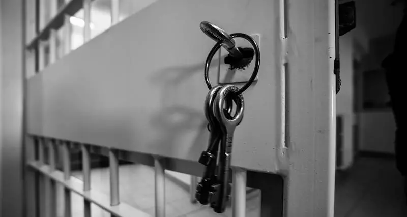 Giornate di follia e aggressioni agli agenti: nel carcere di Paola c’è più di un problema