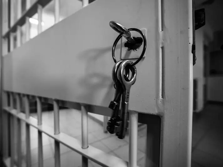 Giornate di follia e aggressioni agli agenti: nel carcere di Paola c’è più di un problema