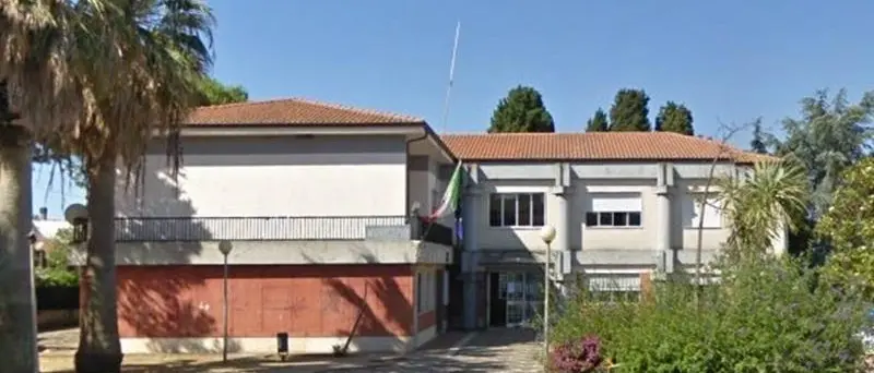 Scuole, “Uniti per Ricadi” al Comune: «Edifici come a giugno, nessun lavoro fatto»