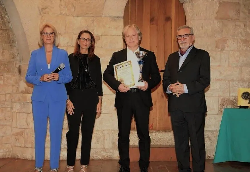 A Bari il vibonese Petullà si aggiudica l’edizione 2022 del premio “Seneca”