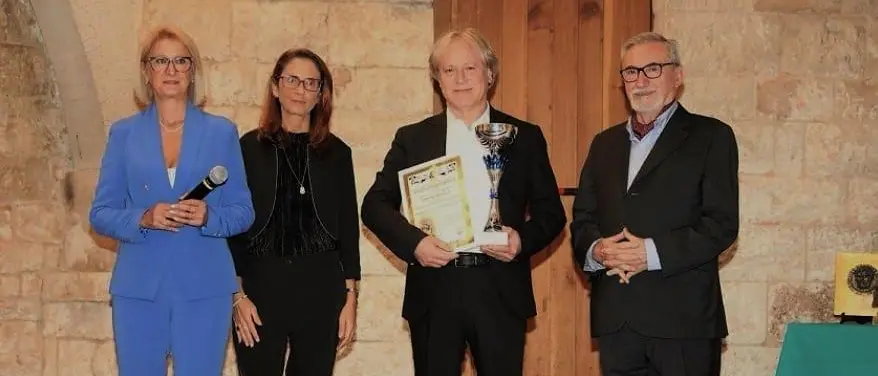 A Bari il vibonese Petullà si aggiudica l’edizione 2022 del premio “Seneca”