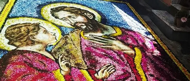 Potenzoni, bagno di folla per la XXVI edizione dell’Infiorata (FOTO)