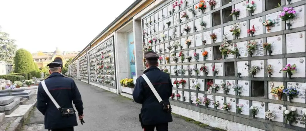 Lavori abusivi al cimitero di Gerocarne, i carabinieri sequestrano un loculo