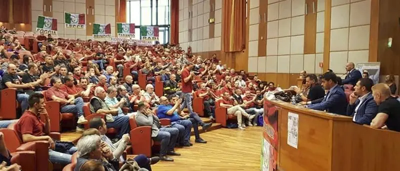 Vigili del fuoco precari, a Reggio anche una delegazione vibonese