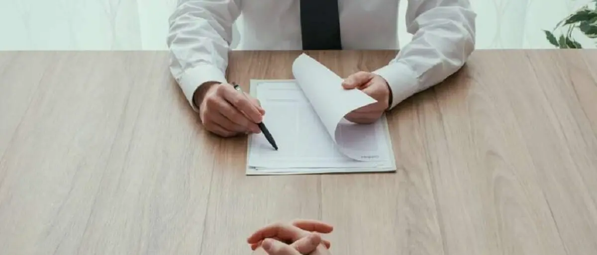 Vibo: «Né forza né tempo per combattere». Quando il silenzio della politica fa paura ai precari