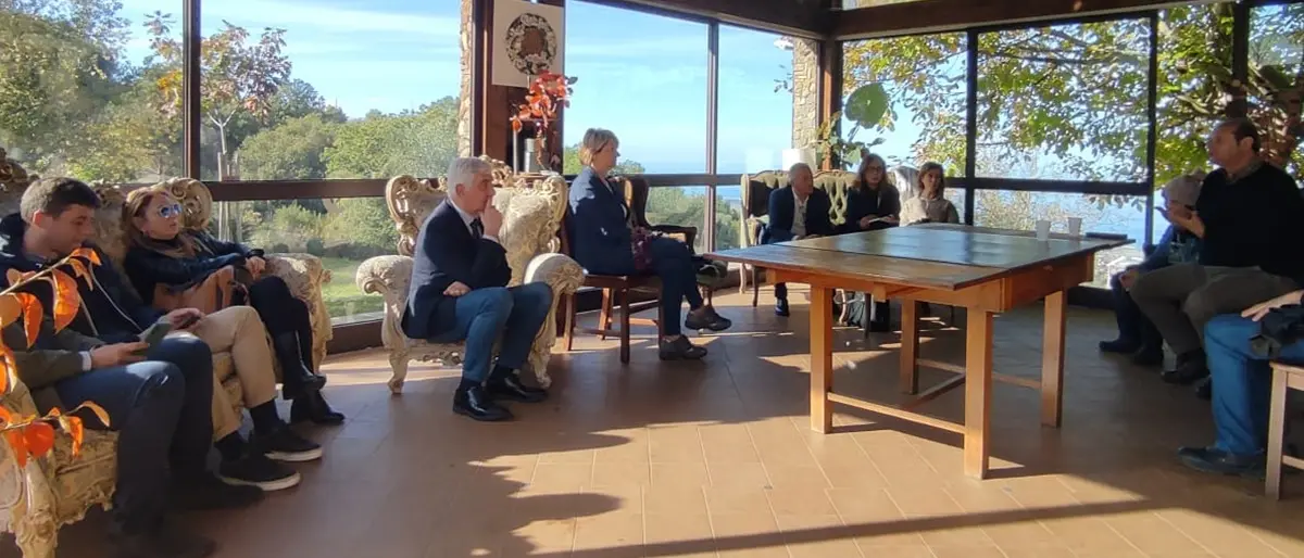 Vibo Valentia: la giunta comunale visita l’associazione “La Goccia”