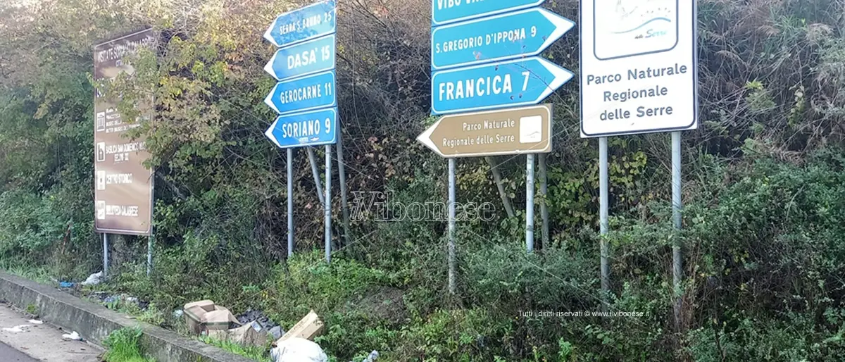 Svincolo Serre e provinciali per Soriano e Piscopio fra discariche e strade con scarsa segnaletica