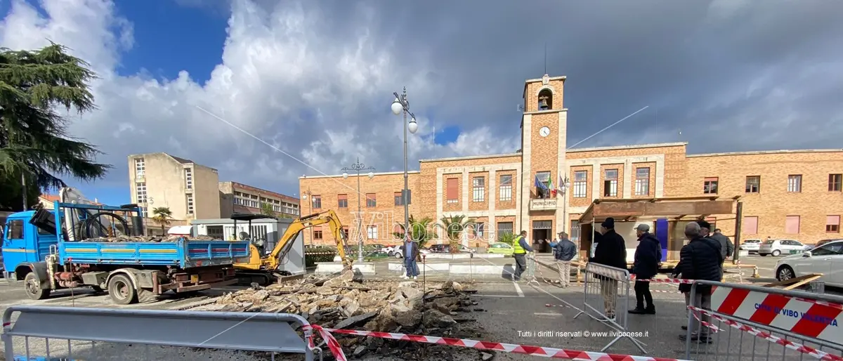 Vibo, controlli archeologici in piazza Municipio: arriva un nuovo direttore dei lavori