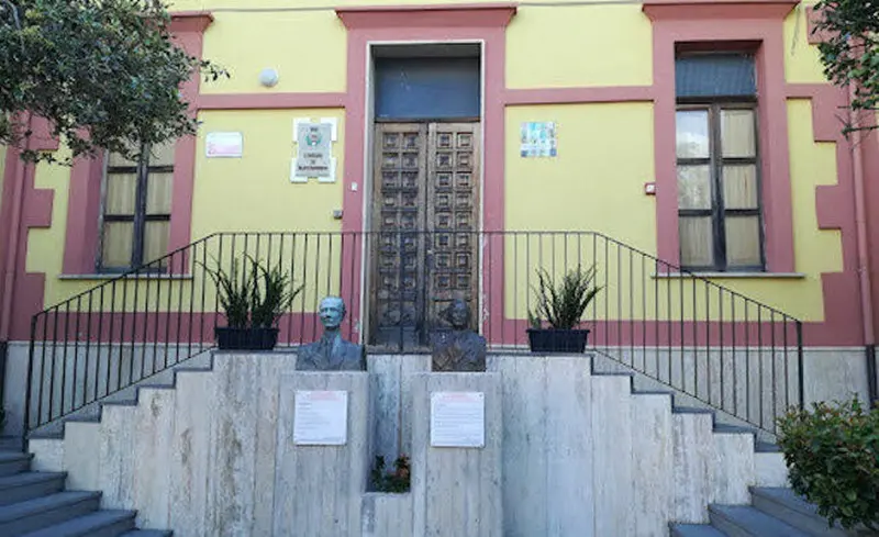 Sant’Onofrio, l’opposizione contro il sindaco Pezzo: «Un fallimento. Nemmeno la donazione di un defibrillatore ha accettato»