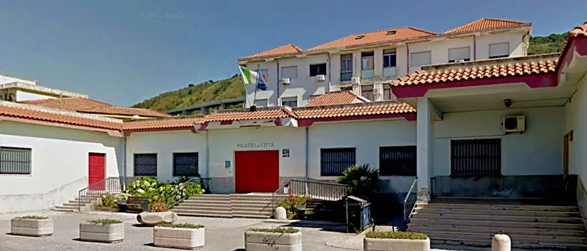 Pizzo, il sindaco Pititto replica alla minoranza: «È becero accusarci di aver disertato l’incontro su depuratore consortile»