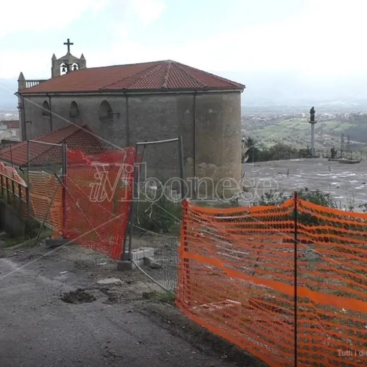 Arzona, il cantiere eterno e il mistero sullo smaltimento dei rifiuti inerti - Video