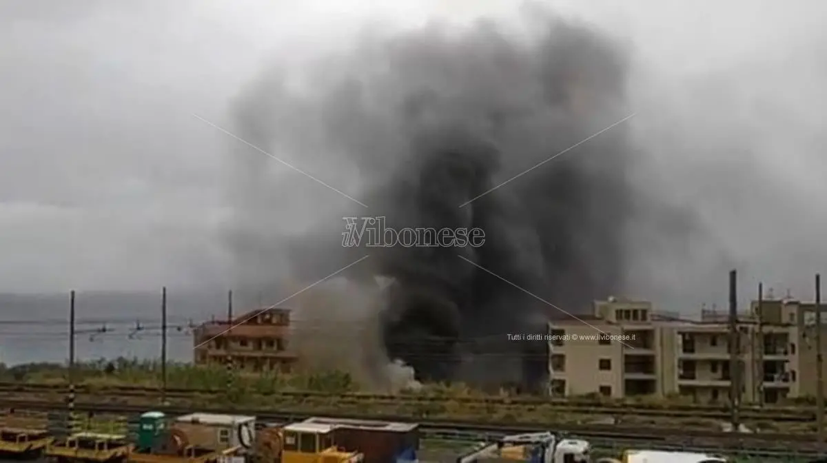 Bombole di gas esplodono a Bagnara Calabra: un morto e due feriti gravi - Video