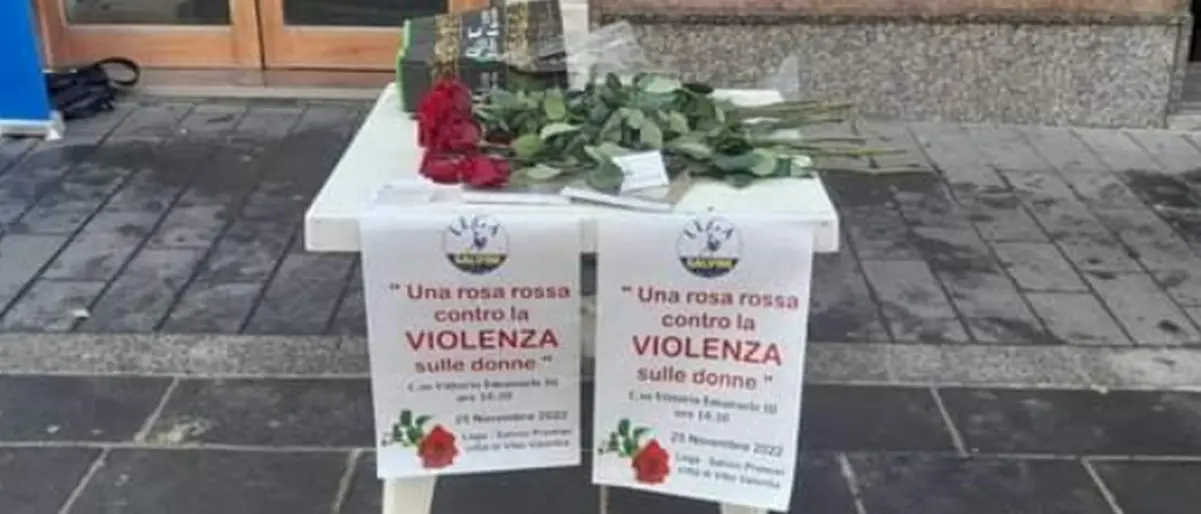 A Vibo la campagna una rosa rossa contro la violenza sulle donne