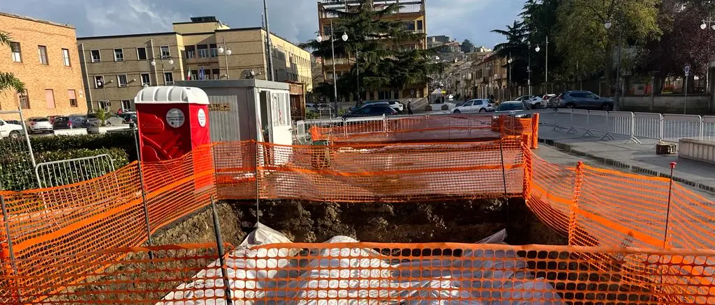 Piazza Municipio, chiusi i saggi preliminari ai lavori di riqualificazione