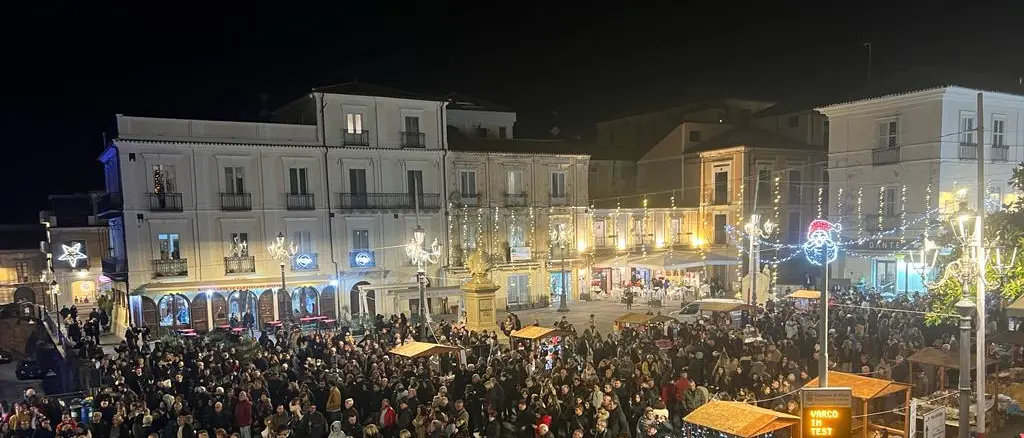 Pizzo, la città entra nel vivo delle festività natalizie e fa il boom di presenze