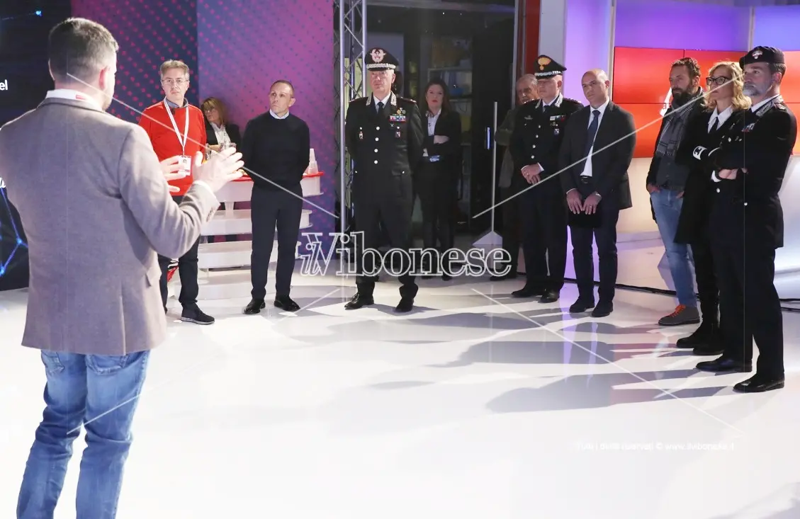 Il numero uno dei carabinieri in Calabria in visita a LaC e a Il Vibonese.it - Video