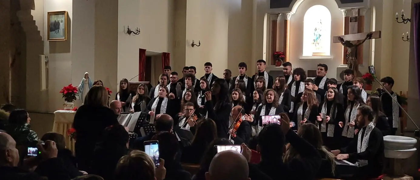 Paravati, pubblico delle grandi occasioni al concerto “Un’Ave per Maria”