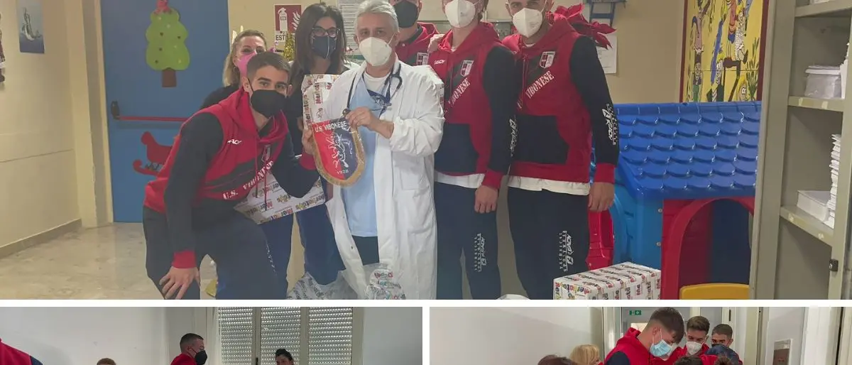 Le multe ai calciatori diventano doni: allo Jazzolino gli speciali Babbo Natale della Vibonese