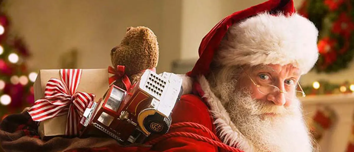 Vibo, le letterine a Babbo Natale si potranno imbucare in Comune. E c'è anche il regalo sospeso