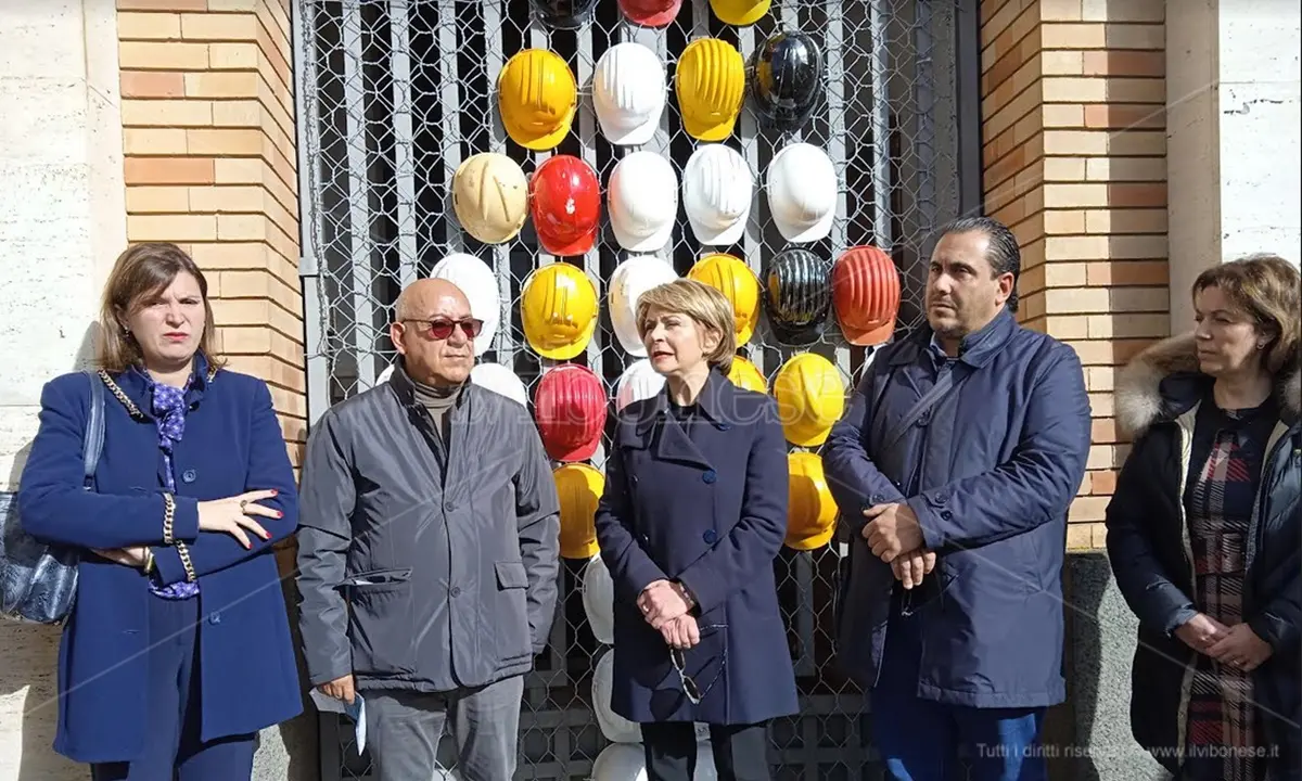 Inaugurato a Vibo Valentia l'albero della sicurezza - Video