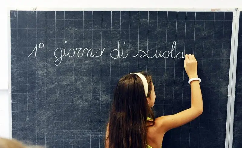 Inizio anno scolastico a Nicotera, il messaggio del sindaco e dell'assessore