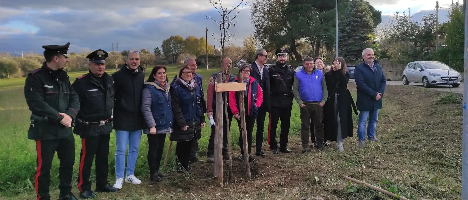 Ionadi, dal Comune il significativo gesto di piantumazione di una quercia