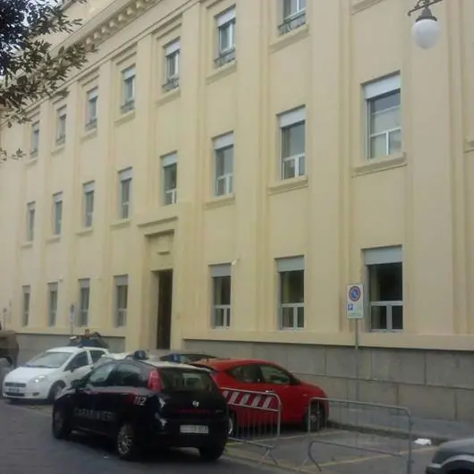 Pistola dentro casa, due arresti dei carabinieri a Nicotera