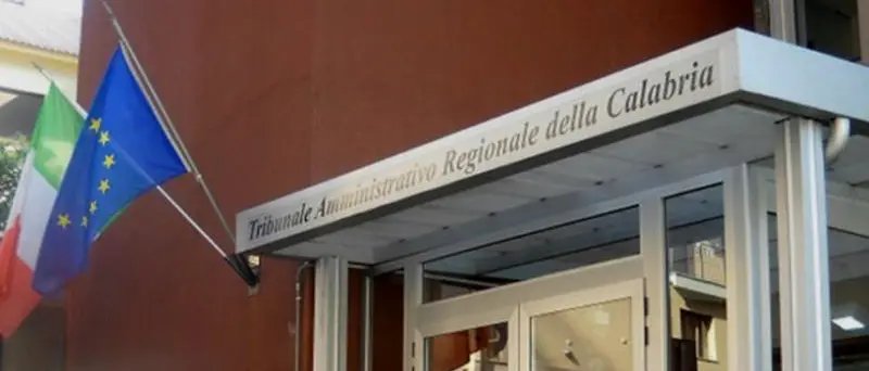 Concorso per autisti ambulanza all'Asp di Vibo, accolto il ricorso di un candidato escluso