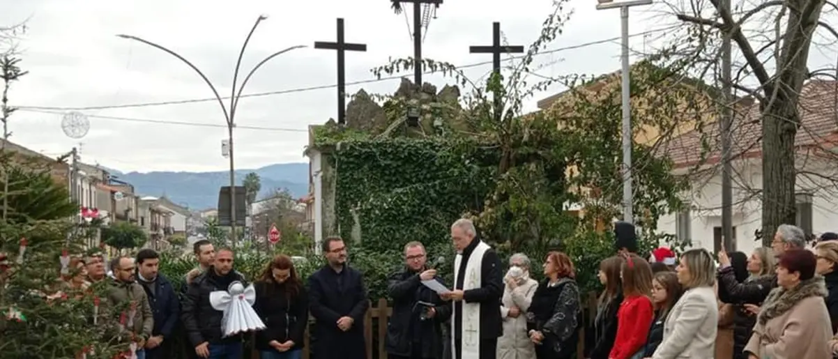 Filogaso, acceso l'albero di Natale nel ricordo della piccola Matilde