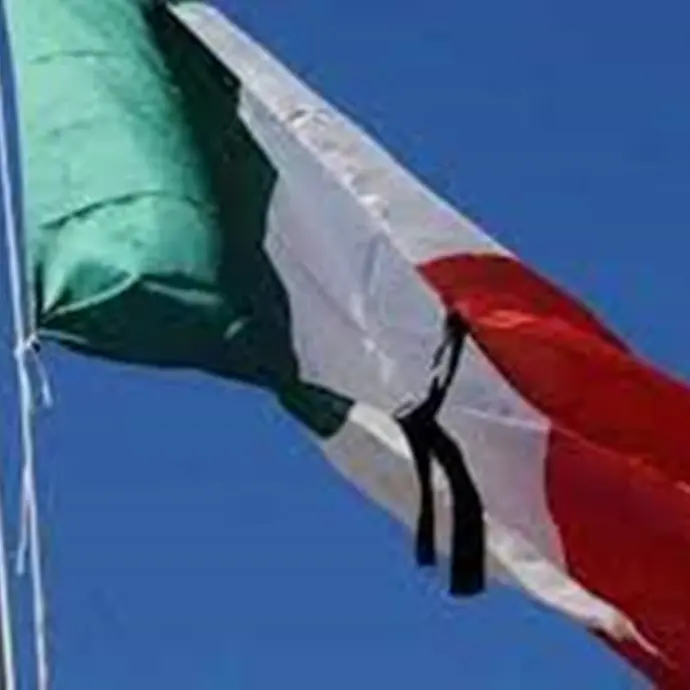 Lutto cittadino a Serra, oggi i funerali del giovane morto la sera di Capodanno