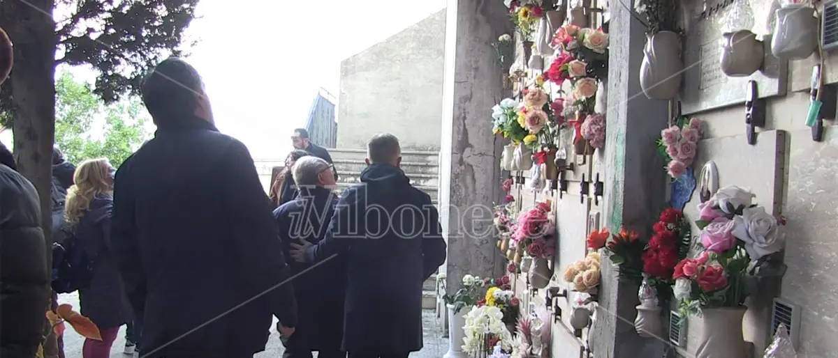 Libera commemora i migranti sepolti nel cimitero di Bivona - Video