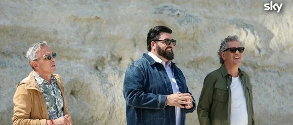 Masterchef sbarca a Tropea: gli aspiranti cuochi alle prese con la cipolla rossa