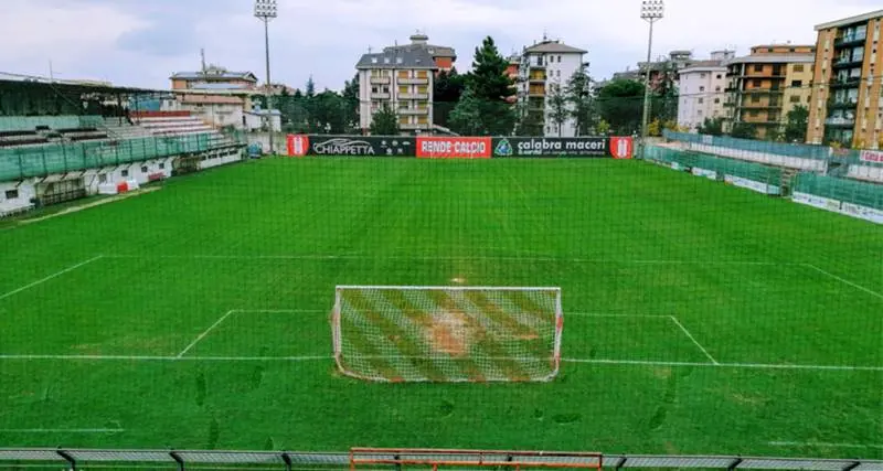 Fusione tra Rende Calcio e City Rende, il Comune plaude all'intesa: «Così può rinascere il grande calcio cittadino»\n
