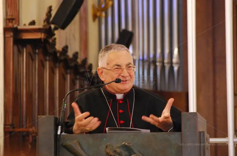 Festività natalizie, il messaggio del vescovo Luigi Renzo - Video