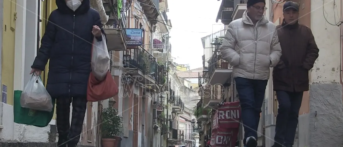 Pizzo, istituita area pedonale temporanea sulle principali vie del centro
