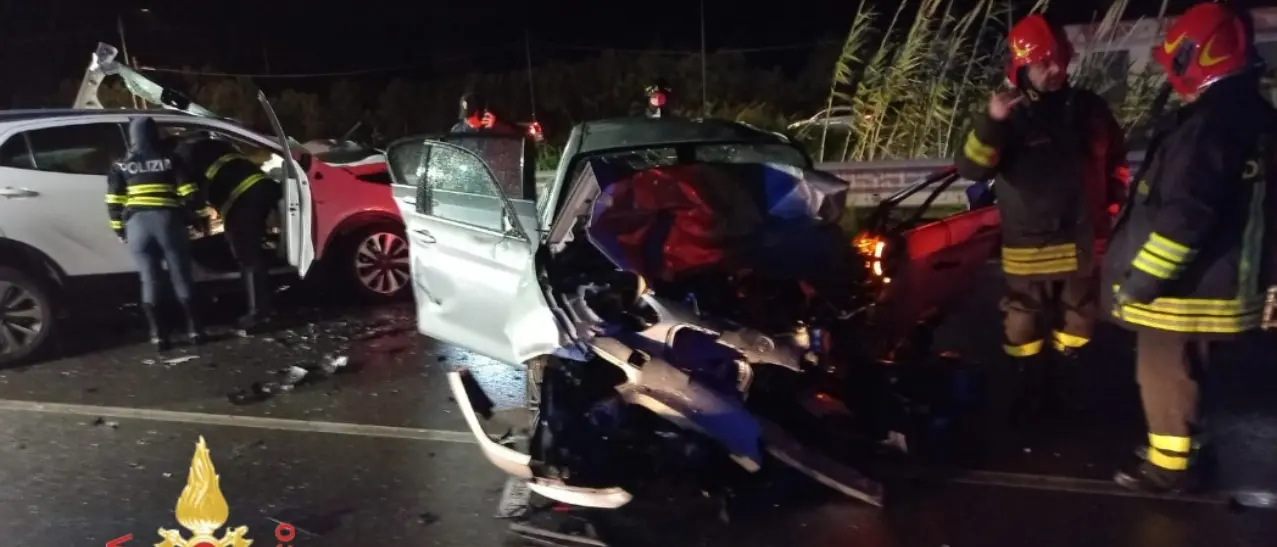 Incidente stradale a Catanzaro, due feriti gravi nello scontro tra auto