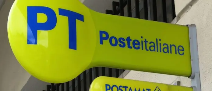 Sottraeva denaro ad anziani, arrestato direttore postale nel Vibonese