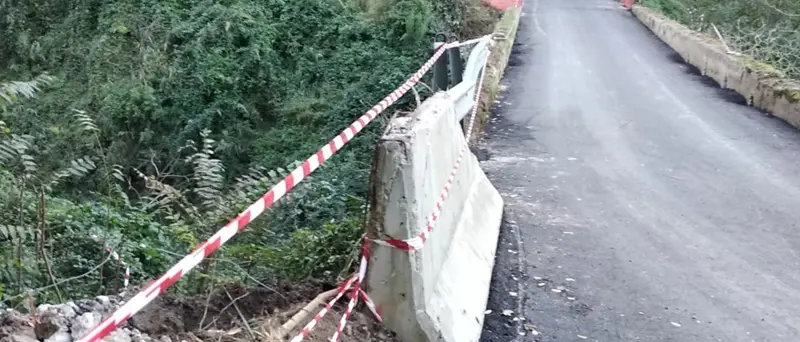 Strada chiusa a Drapia, i cittadini preoccupati: «Lavori procedono con lentezza»