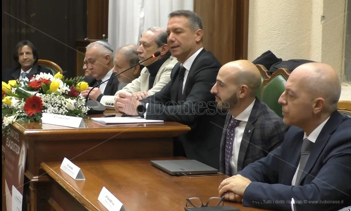 Vibo, nel Giorno della memoria ricordato in tribunale il giudice Emilio Sacerdote - Video