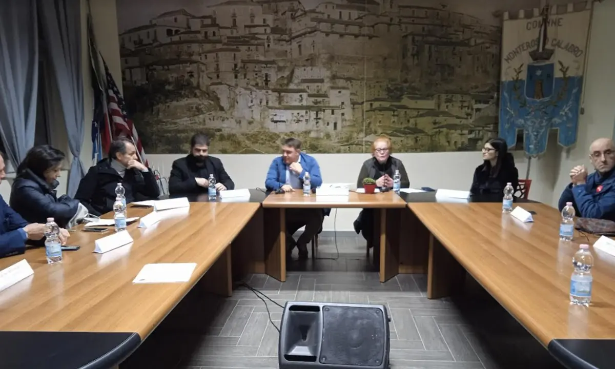 Il parco eolico non si farà, la battaglia vinta dei comuni di Monterosso, Polia e Capistrano - Video