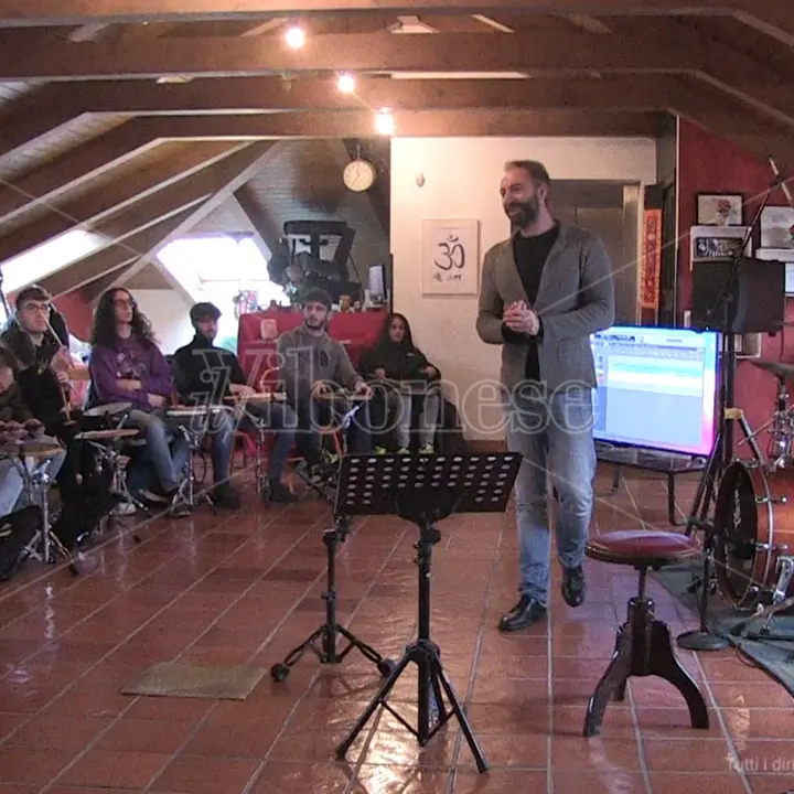 Drum Day Calabria: sold out a Vibo Valentia per la masterclass di batteria - Video