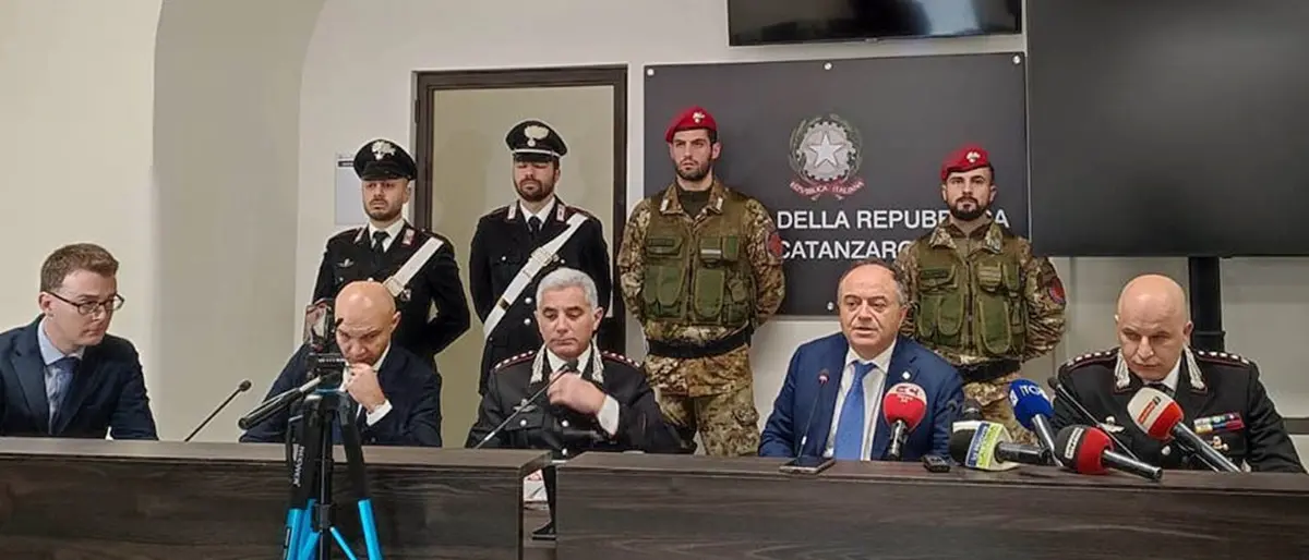 Il riciclaggio del clan Bonavota da Sant’Onofrio all’Ungheria grazie a professionisti e banche