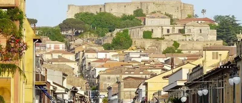 Crisi commercio, Antonella Petracca (Federmoda-Vibo): «Sindaco, non ci abbandoni»