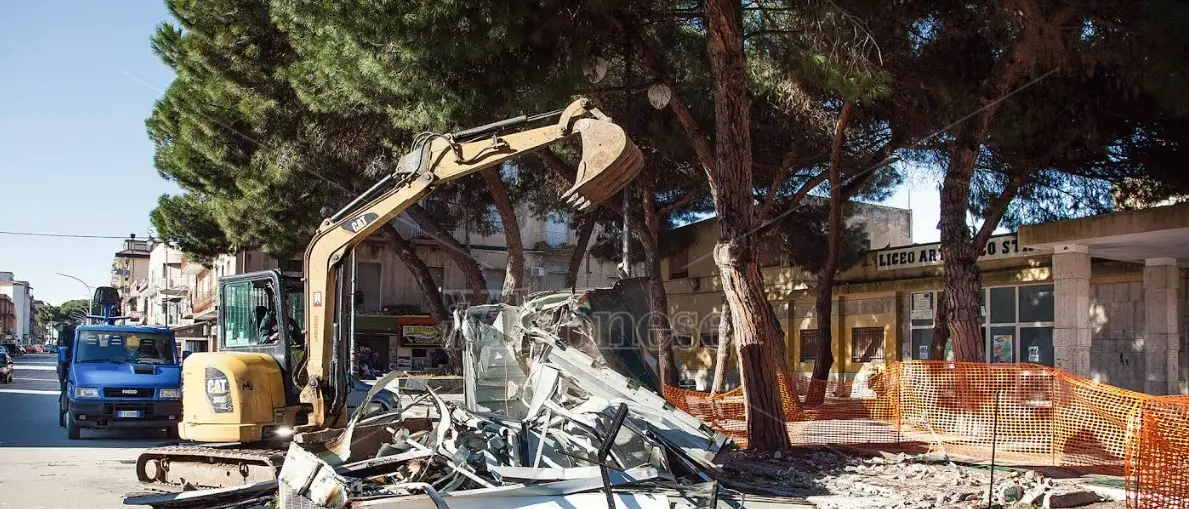 Vibo, la scomparsa delle edicole segna la fine di un’epoca