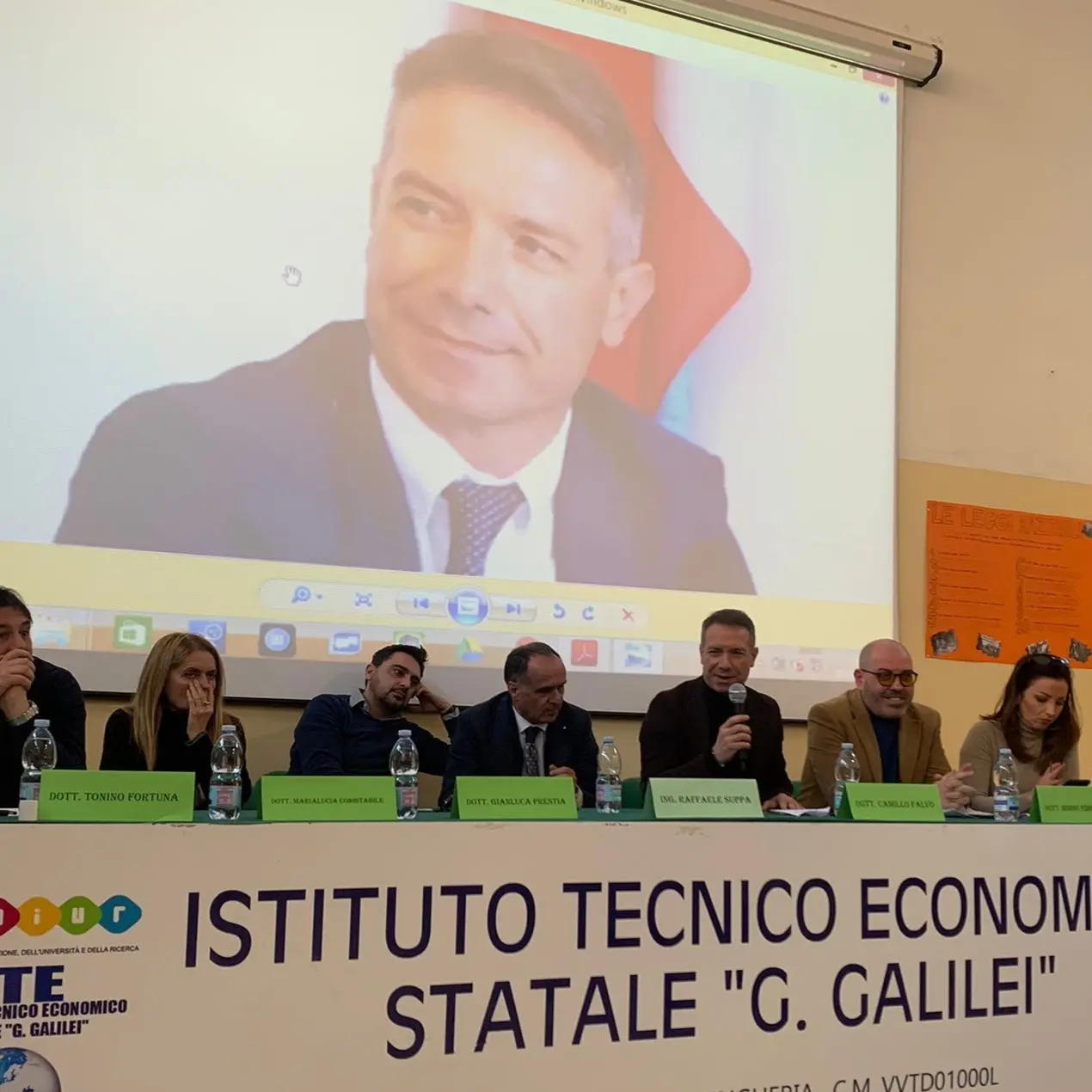 Vibo, il procuratore Falvo e i giornalisti incontrano gli studenti del \"Galilei\"